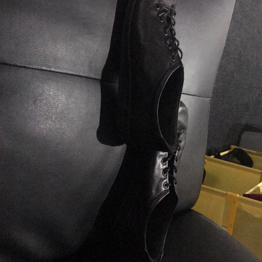 Running shoes